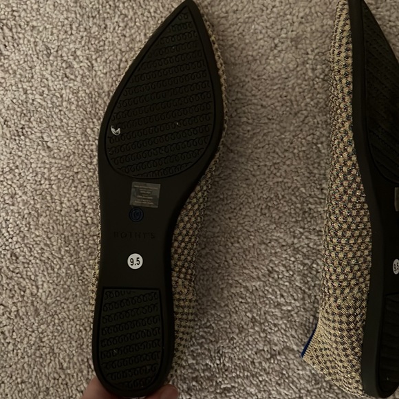 Gold pointed flat - Never Worn - Picture 3 of 3